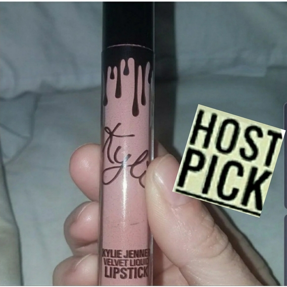 Limited Edition Cosmetics x TopShop Velvet Liquid Lipstick in Shopaholic